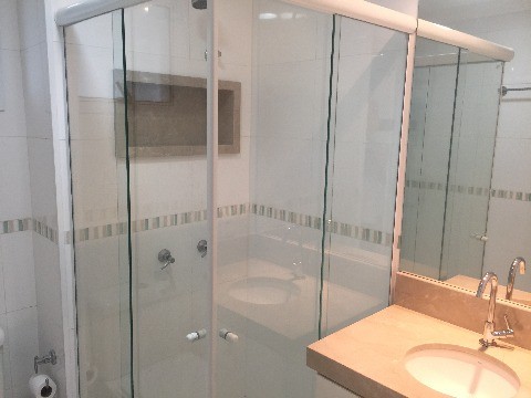 Apartamento para alugar com 2 quartos, 64m² - Foto 24