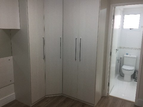 Apartamento para alugar com 2 quartos, 64m² - Foto 40