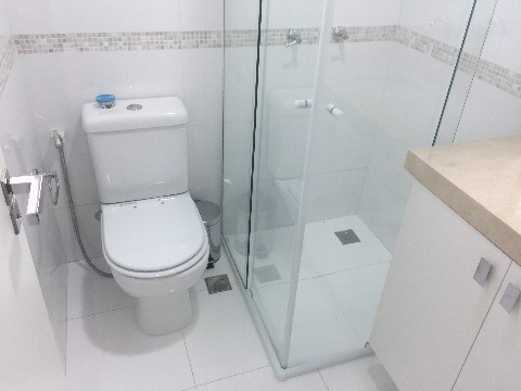 Apartamento para alugar com 2 quartos, 64m² - Foto 47