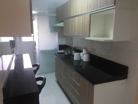 Apartamento para alugar com 2 quartos, 64m² - Foto 83