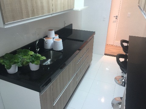 Apartamento para alugar com 2 quartos, 64m² - Foto 94