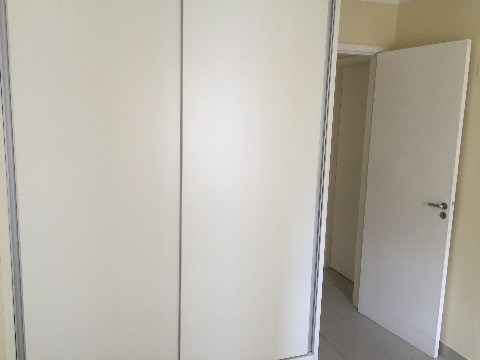 Apartamento à venda com 2 quartos, 64m² - Foto 8