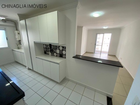 Apartamento à venda com 3 quartos, 77m² - Foto 2