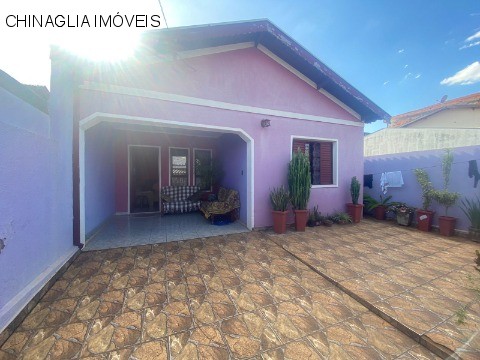 Casa à venda com 3 quartos, 160m² - Foto 1