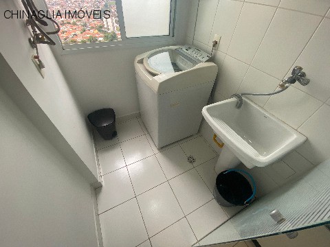 Apartamento para alugar com 2 quartos, 64m² - Foto 16