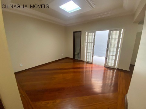 Casa à venda com 4 quartos, 340m² - Foto 7