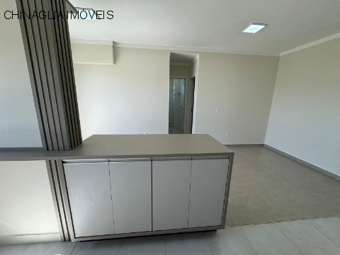 Apartamento para alugar com 2 quartos, 65m² - Foto 9