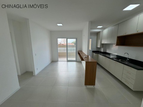 Apartamento à venda e aluguel com 2 quartos, 70m² - Foto 4