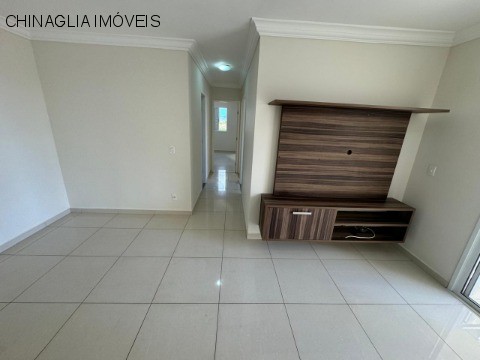 Apartamento para alugar com 3 quartos, 77m² - Foto 3