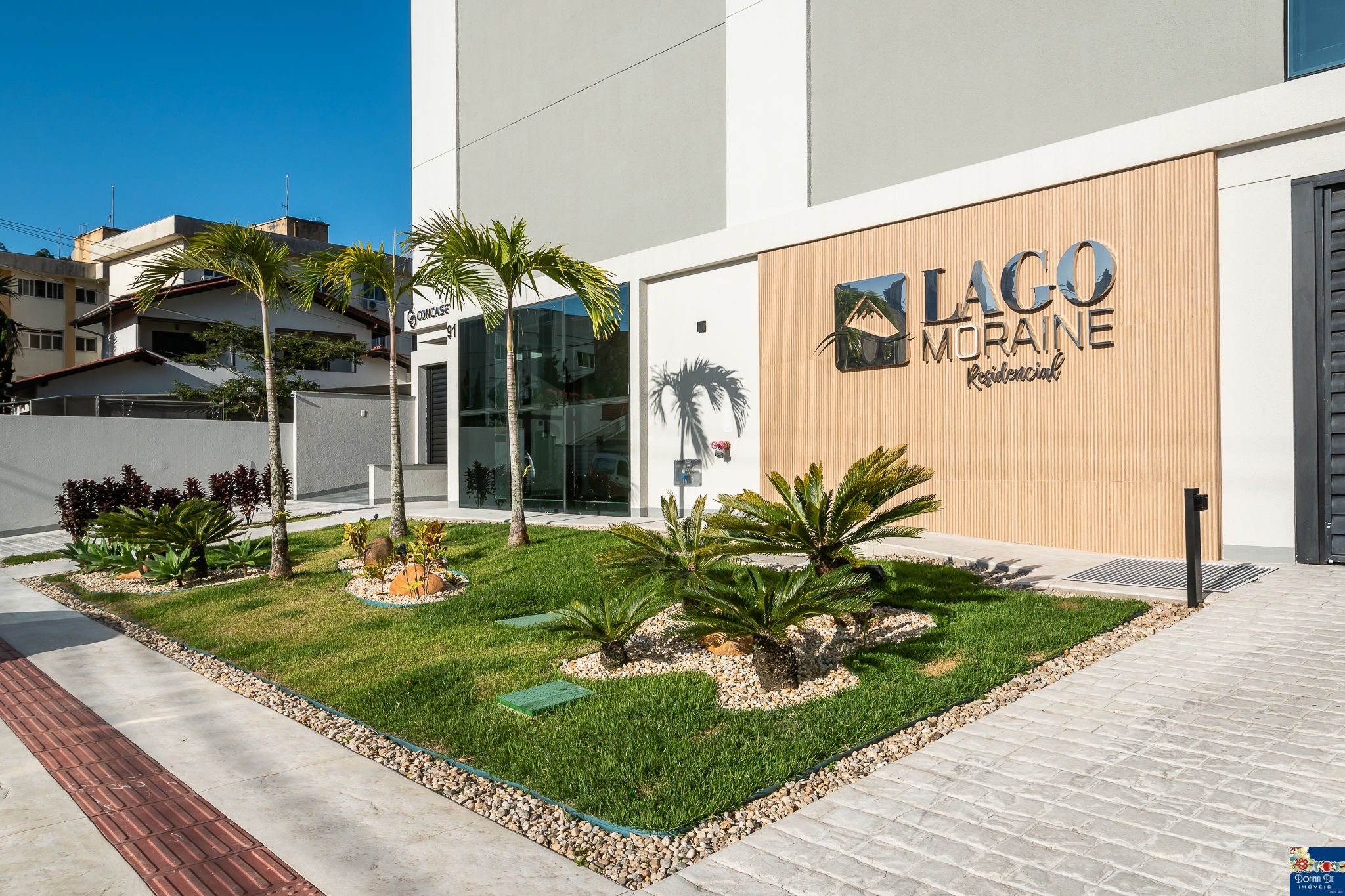 LAGO MORAINE RESIDENCIAL - 02 SUÍTES - COM 83 M² PRIVATIVOS - ALTO PADRÃO - BAIRRO FAZENDA.