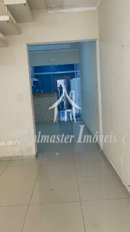 Casa à venda com 3 quartos, 178m² - Foto 4