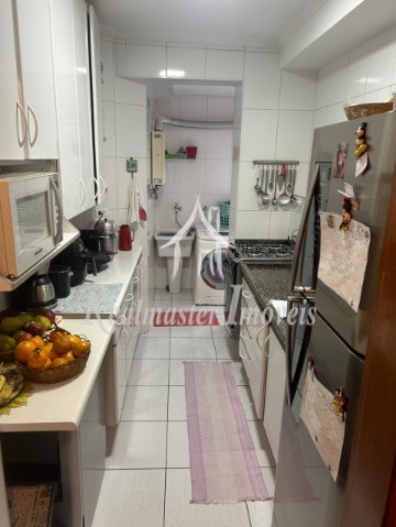 Apartamento à venda com 2 quartos, 67m² - Foto 5