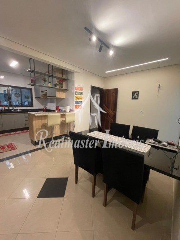 Casa, 4 quartos, 192 m² - Foto 1