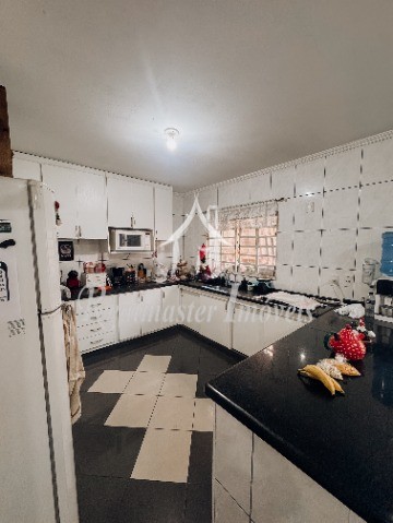 Casa, 5 quartos, 220 m² - Foto 9