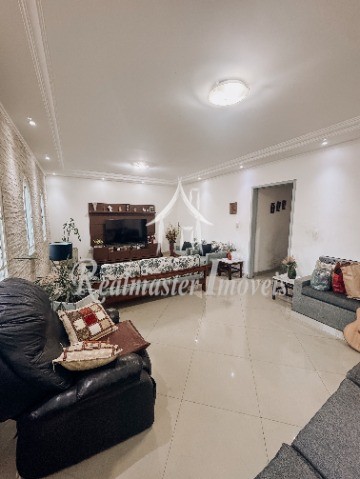 Casa, 5 quartos, 220 m² - Foto 4