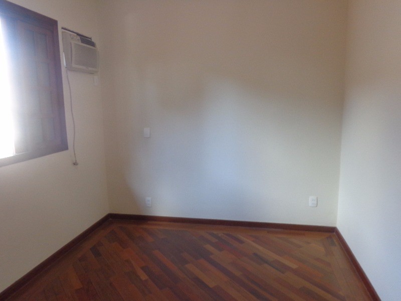 Casa à venda com 3 quartos, 275m² - Foto 18