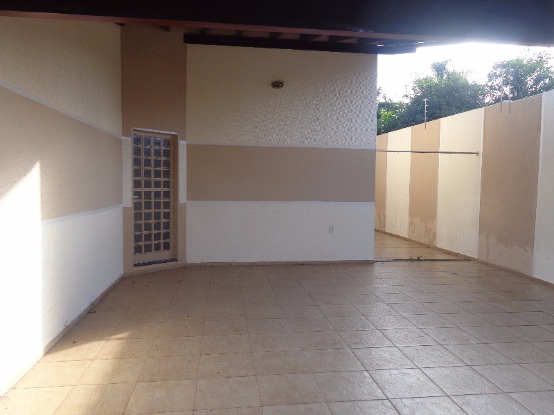 Casa à venda com 3 quartos, 120m² - Foto 3