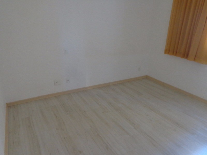 Apartamento à venda com 3 quartos, 75m² - Foto 12