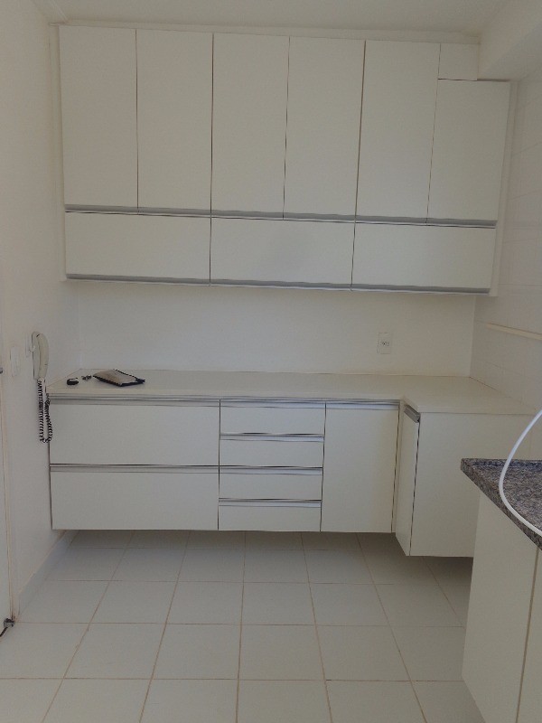 Apartamento à venda com 3 quartos, 75m² - Foto 17