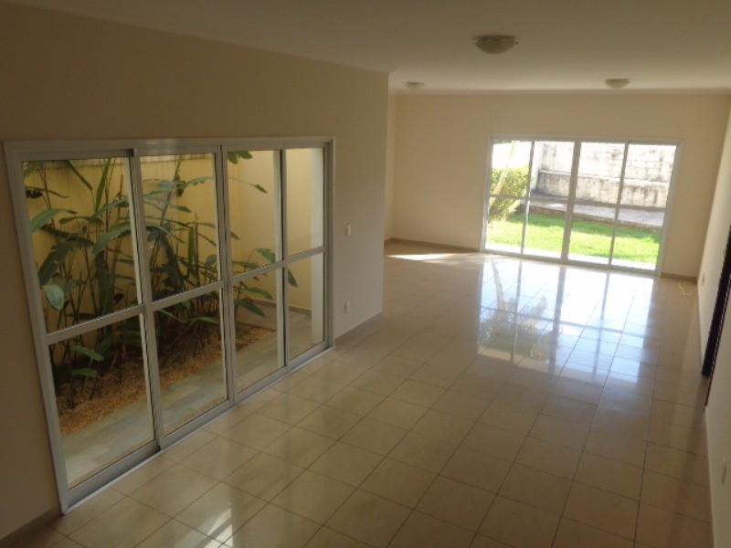 Casa à venda com 4 quartos, 280m² - Foto 1