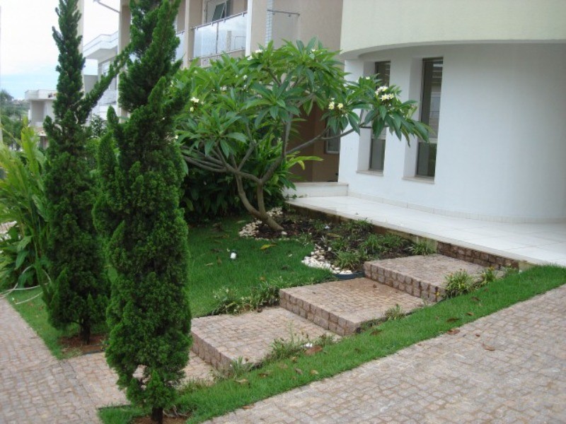 Casa à venda com 3 quartos, 330m² - Foto 1