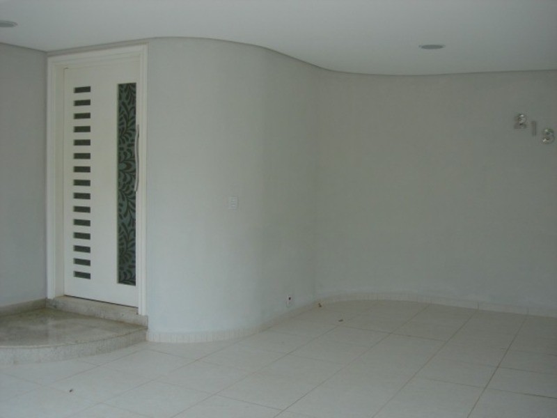Casa à venda com 3 quartos, 330m² - Foto 4