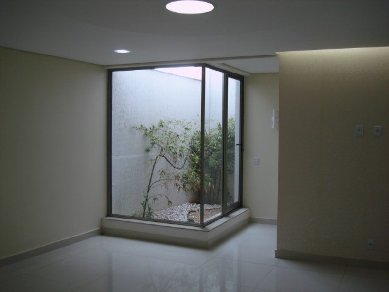 Casa à venda com 3 quartos, 330m² - Foto 5