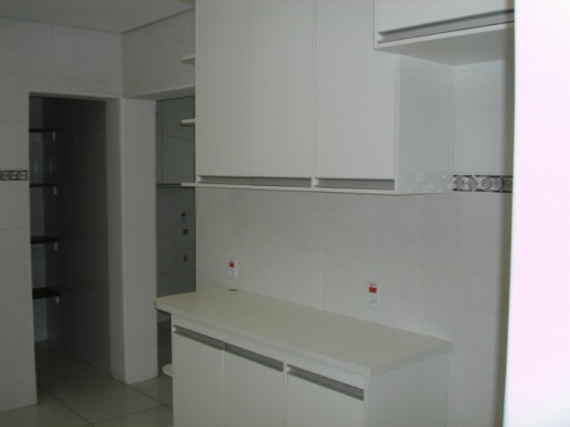 Casa à venda com 3 quartos, 330m² - Foto 13