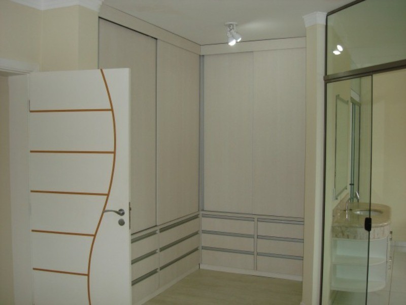 Casa à venda com 3 quartos, 330m² - Foto 34