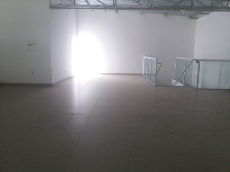 Depósito-Galpão-Armazém para alugar, 300m² - Foto 4