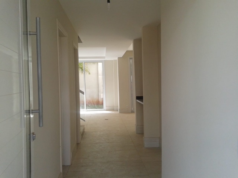 Casa à venda com 3 quartos, 200m² - Foto 9