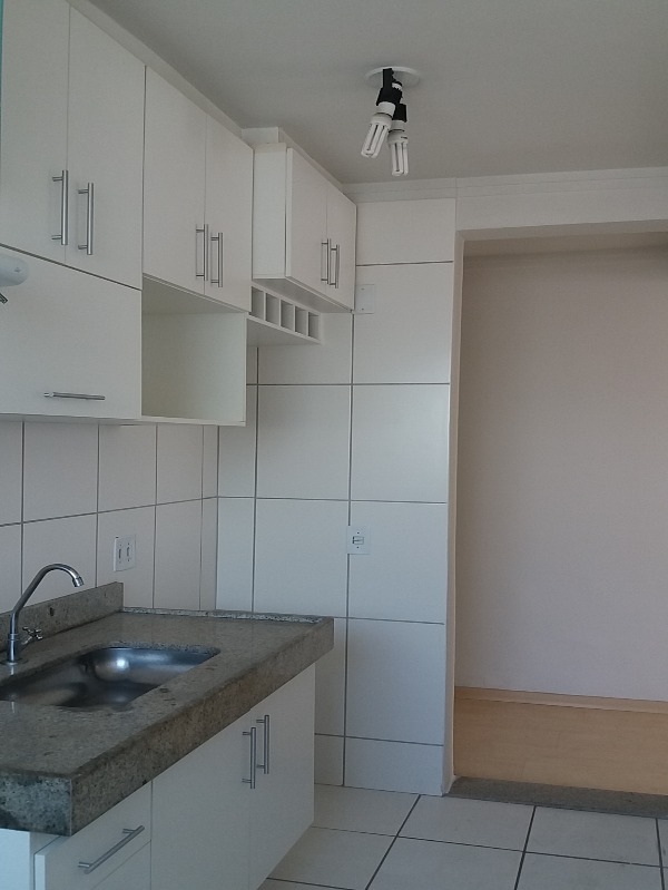 Apartamento à venda com 2 quartos, 49m² - Foto 2