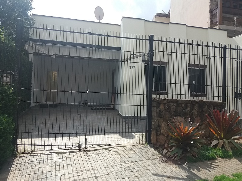 Prédio Inteiro para alugar com 3 quartos, 260m² - Foto 1