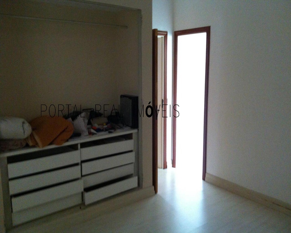 Casa para alugar com 4 quartos, 267m² - Foto 11