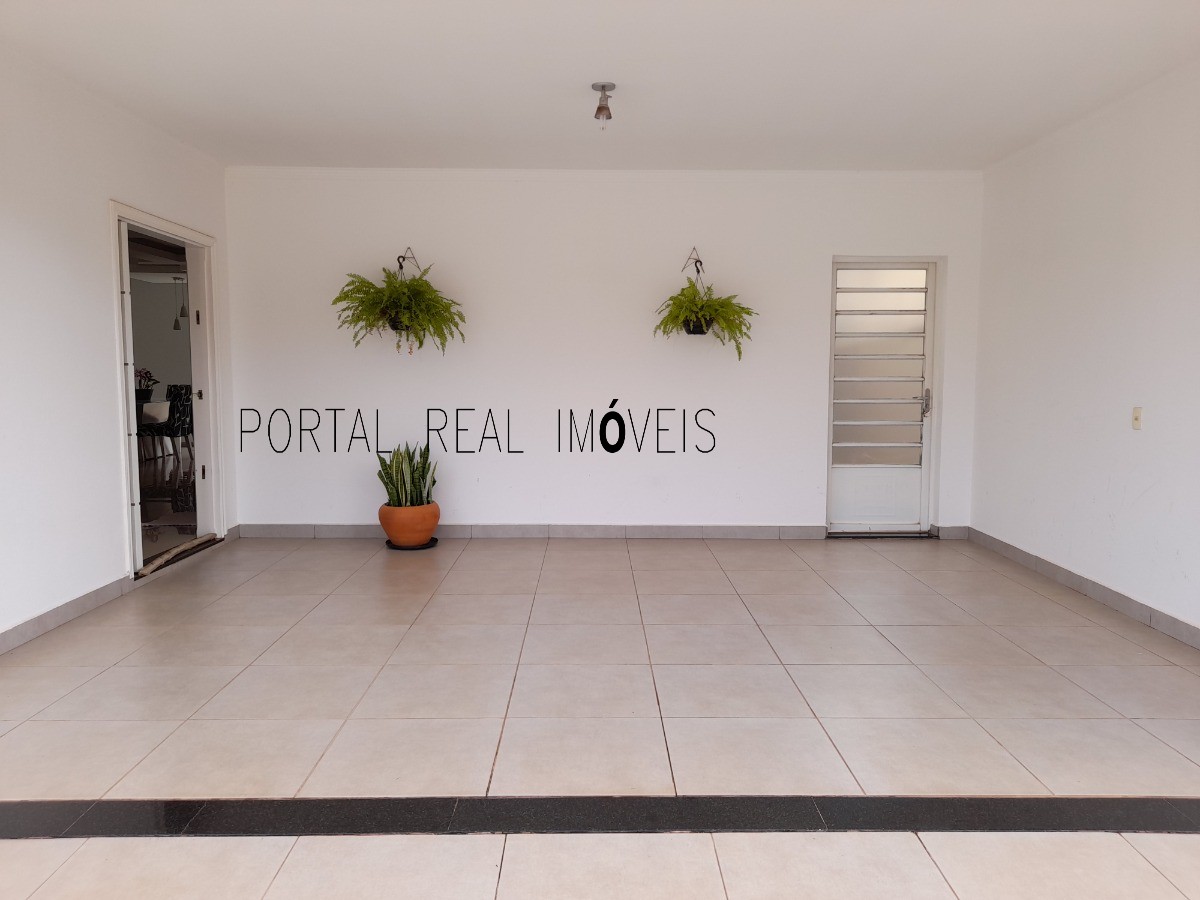 Casa à venda com 3 quartos, 226m² - Foto 17