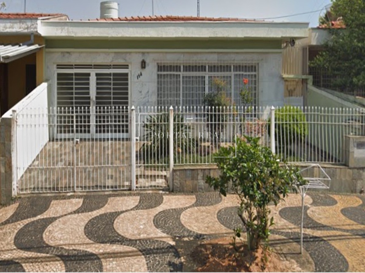 Casa à venda com 3 quartos, 224m² - Foto 1