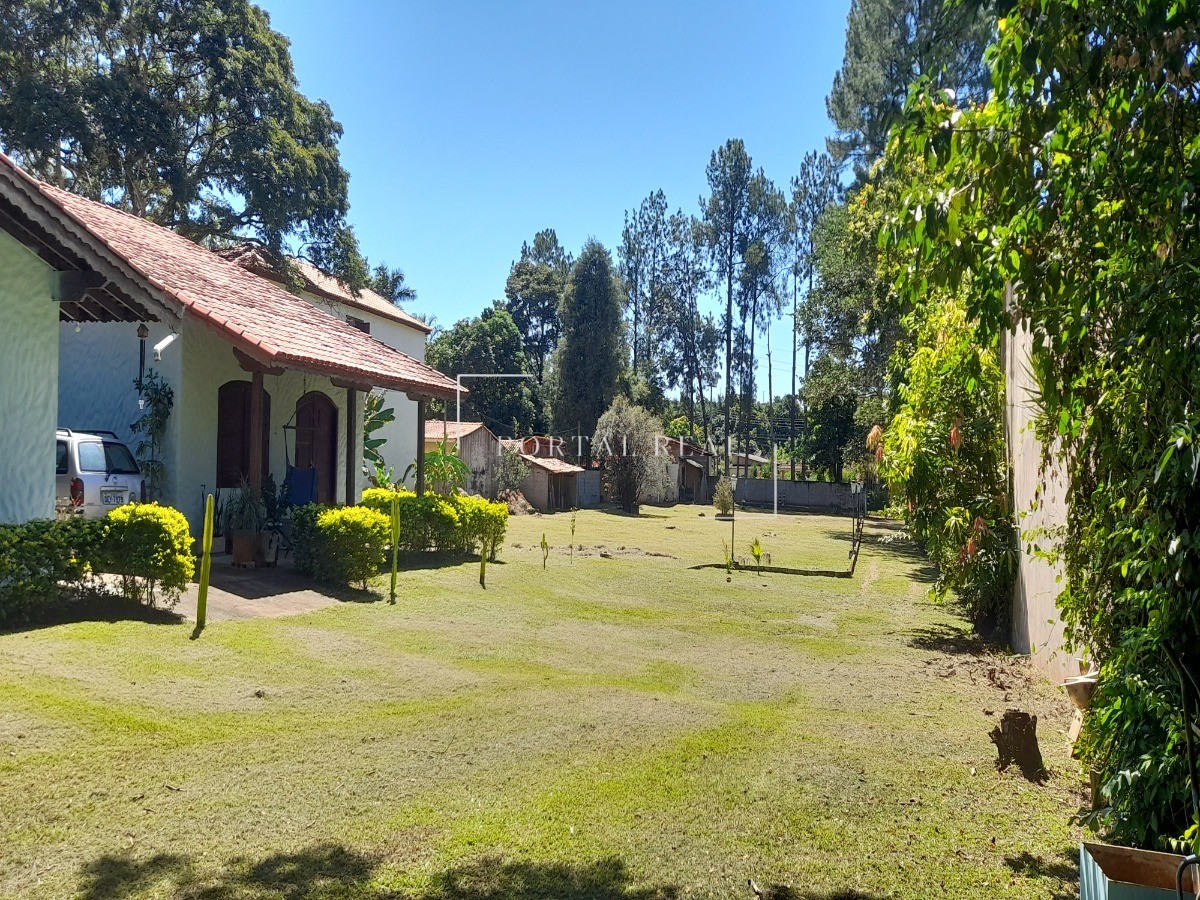 Chácara à venda com 2 quartos, 200m² - Foto 2