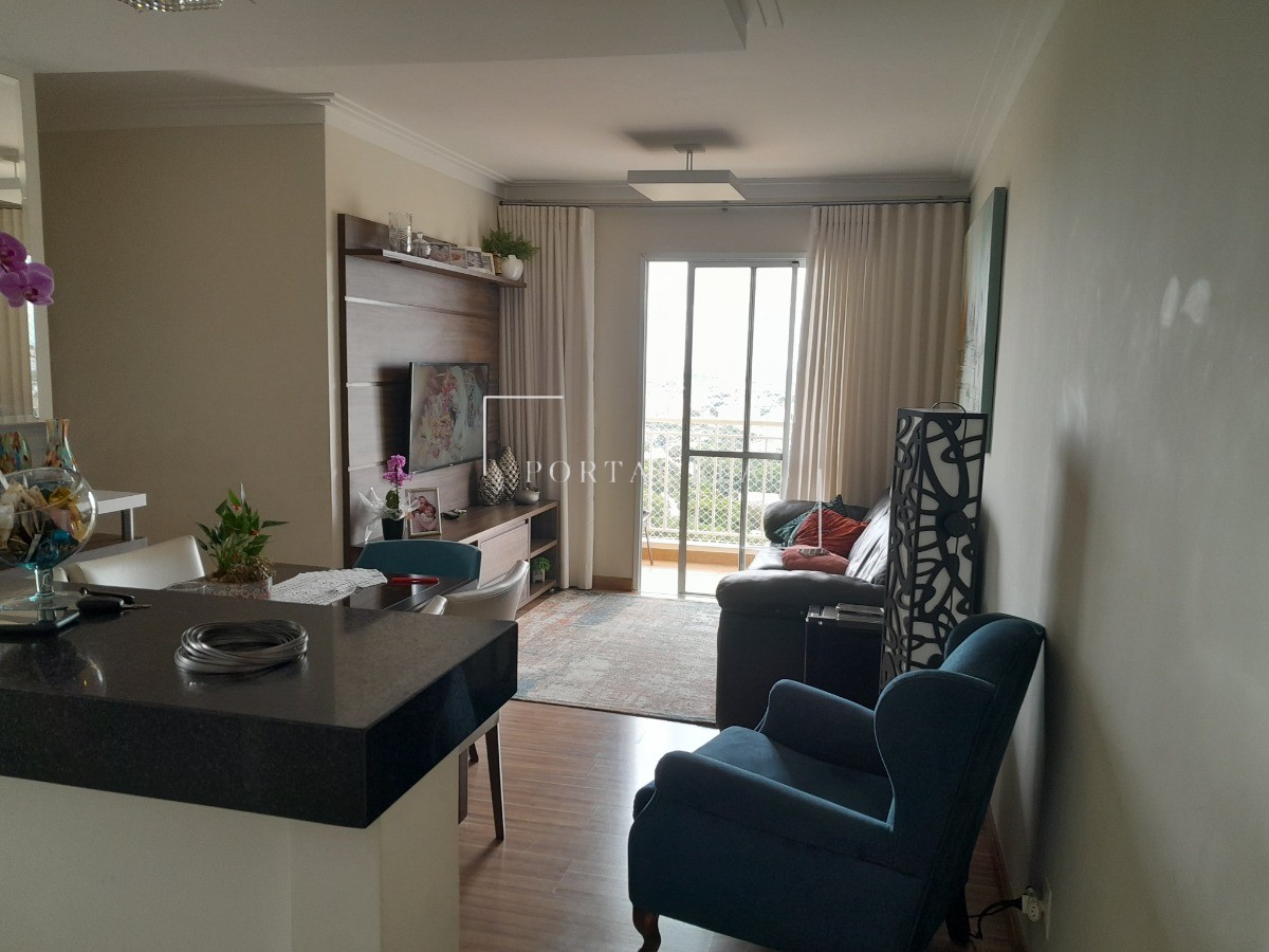 Apartamento à venda com 3 quartos, 75m² - Foto 4