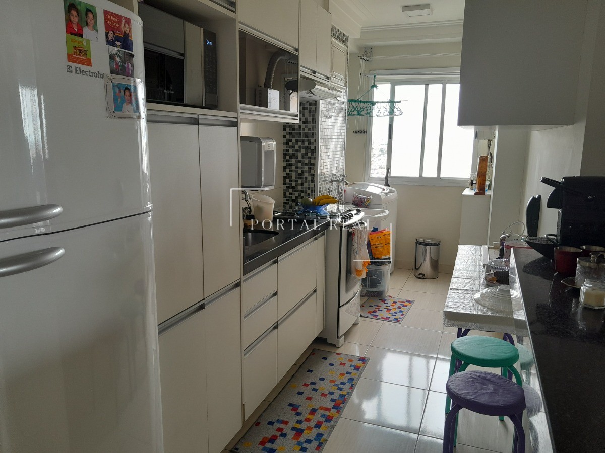 Apartamento à venda com 3 quartos, 75m² - Foto 7