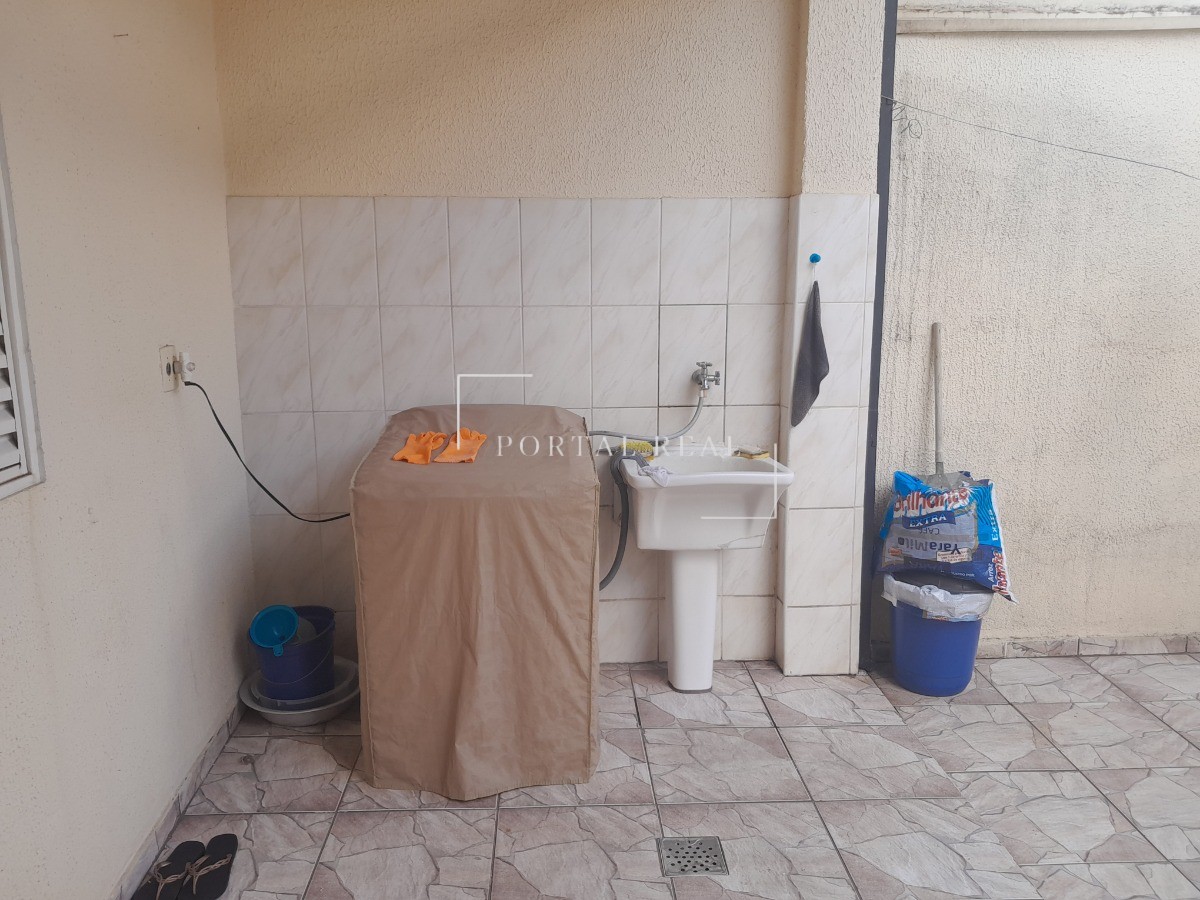 Casa à venda com 3 quartos, 160m² - Foto 11