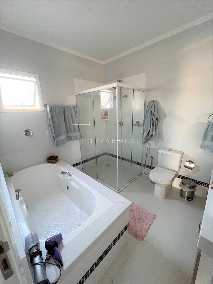 Casa, 3 quartos, 257 m² - Foto 24