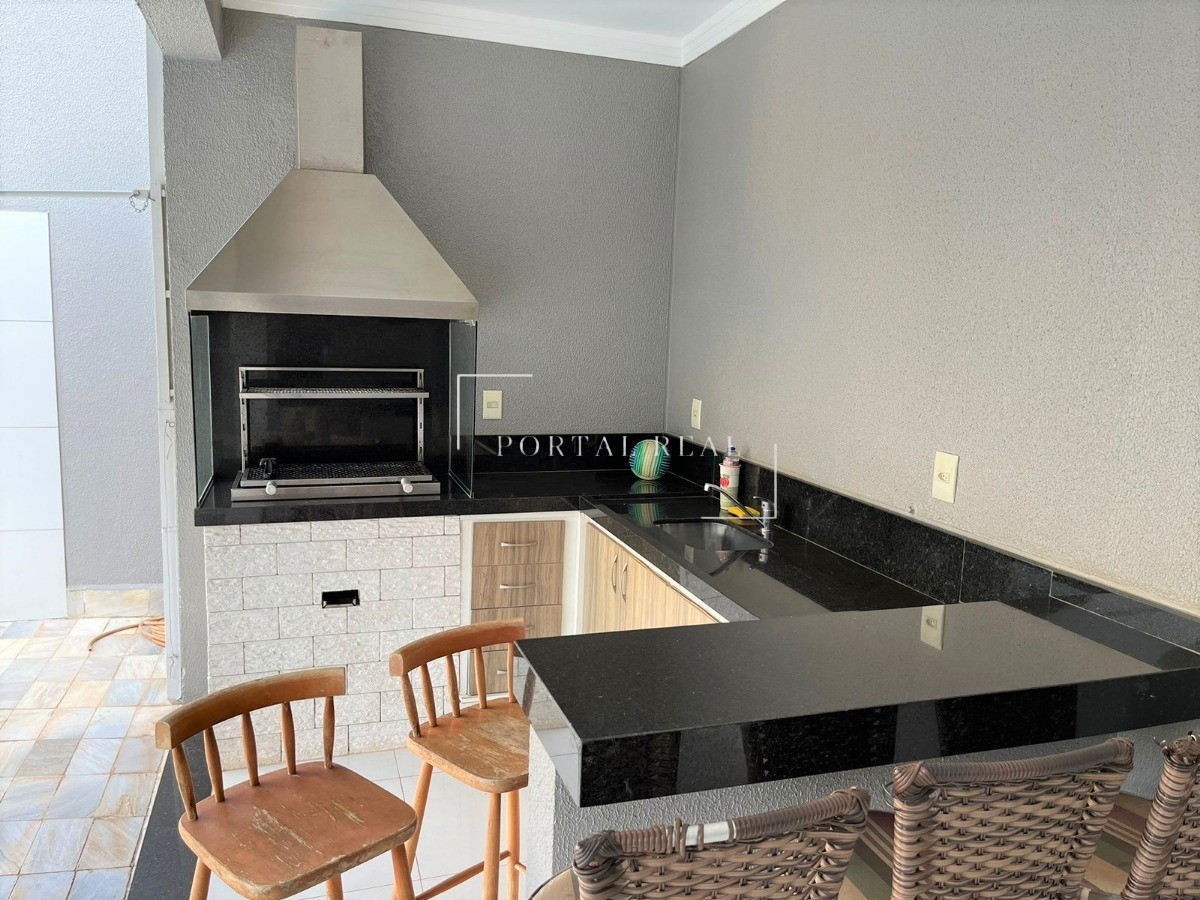 Casa, 3 quartos, 257 m² - Foto 32