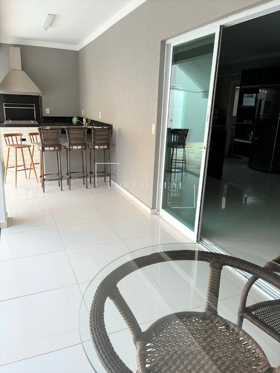Casa, 3 quartos, 257 m² - Foto 31
