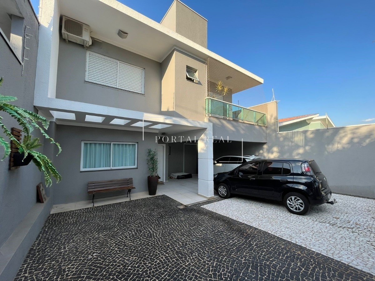 Casa, 3 quartos, 257 m² - Foto 1