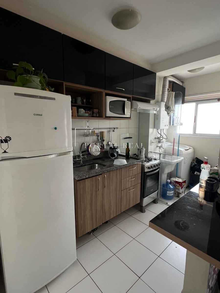 Apartamento à venda com 2 quartos, 50m² - Foto 2