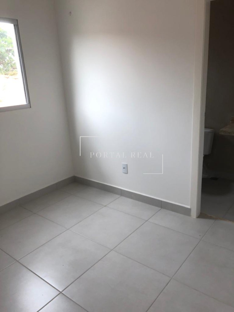 Casa à venda com 2 quartos, 71m² - Foto 10