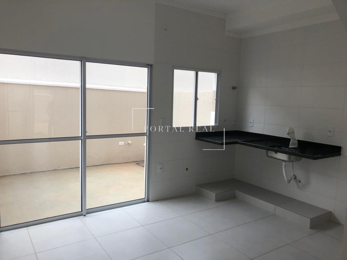 Casa à venda com 2 quartos, 71m² - Foto 6