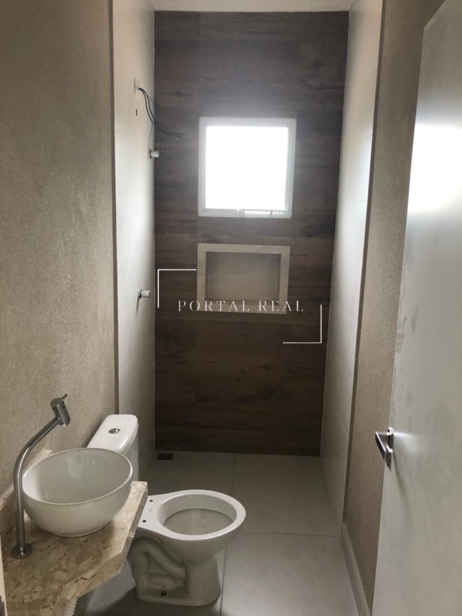 Casa à venda com 2 quartos, 71m² - Foto 4