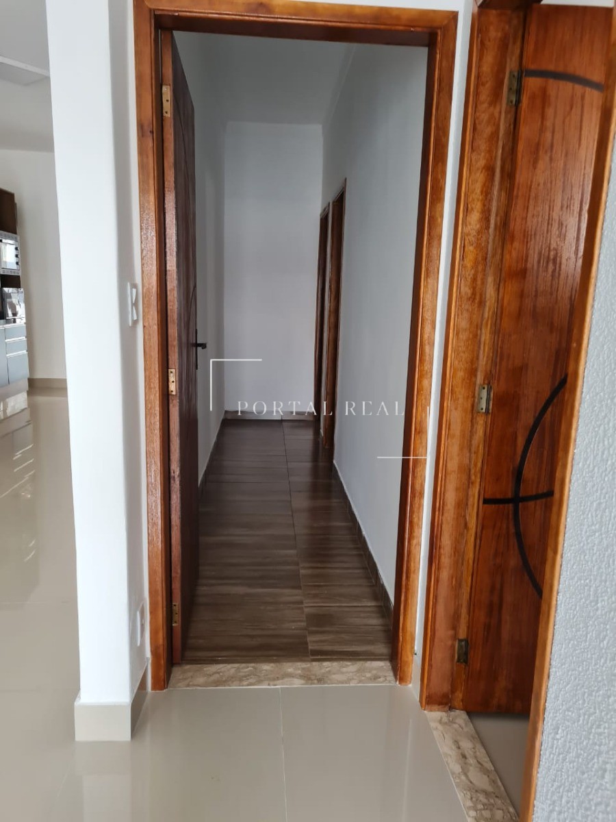 Casa à venda com 3 quartos, 178m² - Foto 9