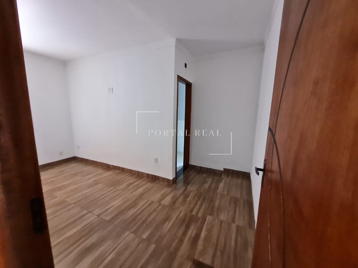 Casa à venda com 3 quartos, 178m² - Foto 7